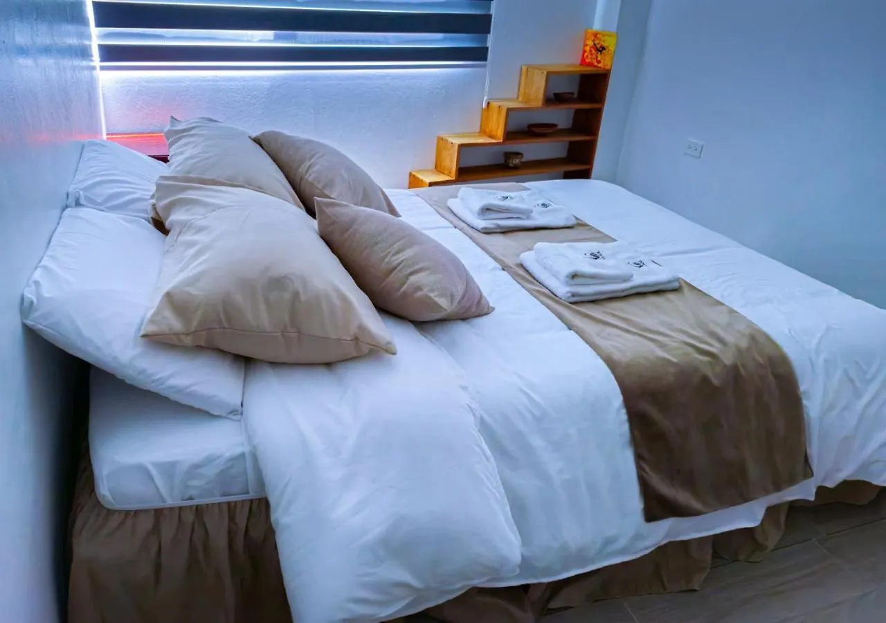 Coral Apartments 阿约拉港